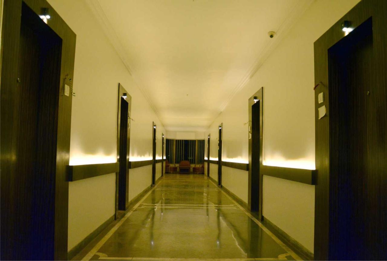 Bisu Hotel & Resorts Khed  Extérieur photo