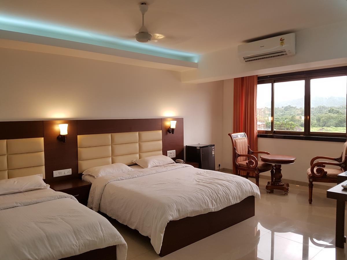 Bisu Hotel & Resorts Khed  Extérieur photo